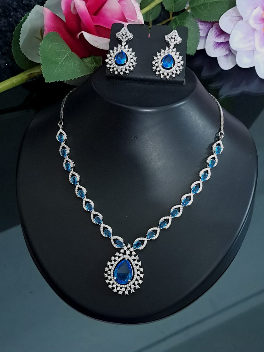 Wholesale AD Chain Necklace Featuring Dazzling Teardrop Stone Pendant